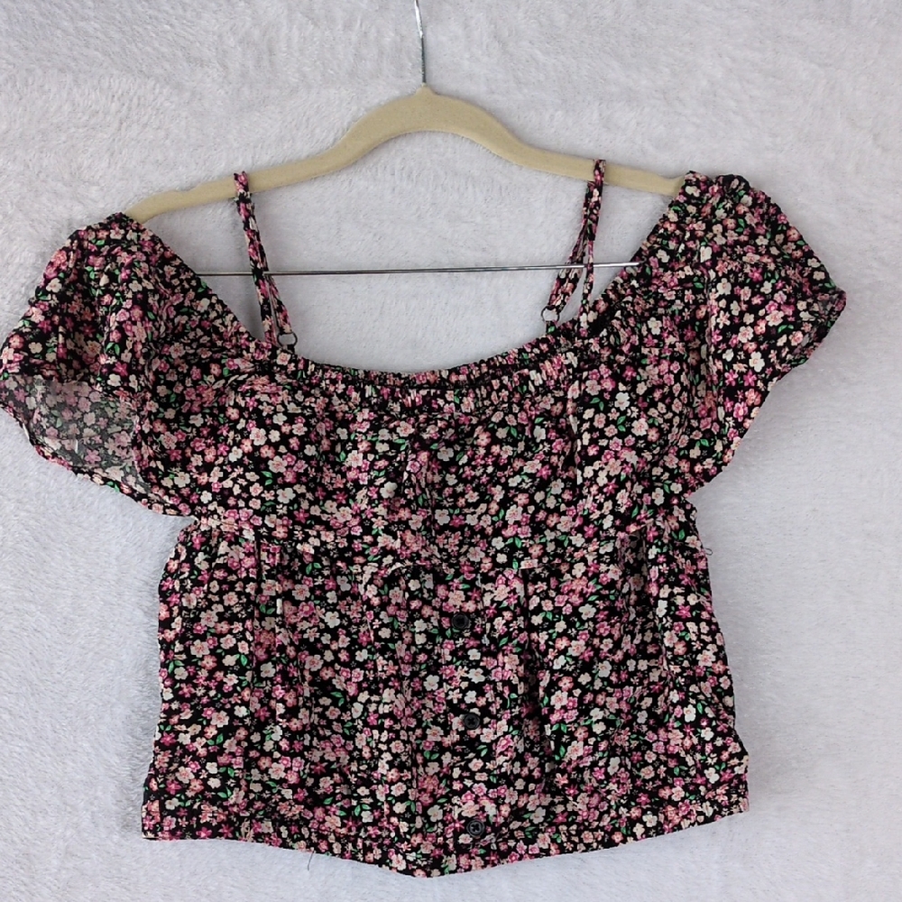 No Boundaries Junior's Pink‎ Floral Spring Cropped Cold Shoulder Top Size L